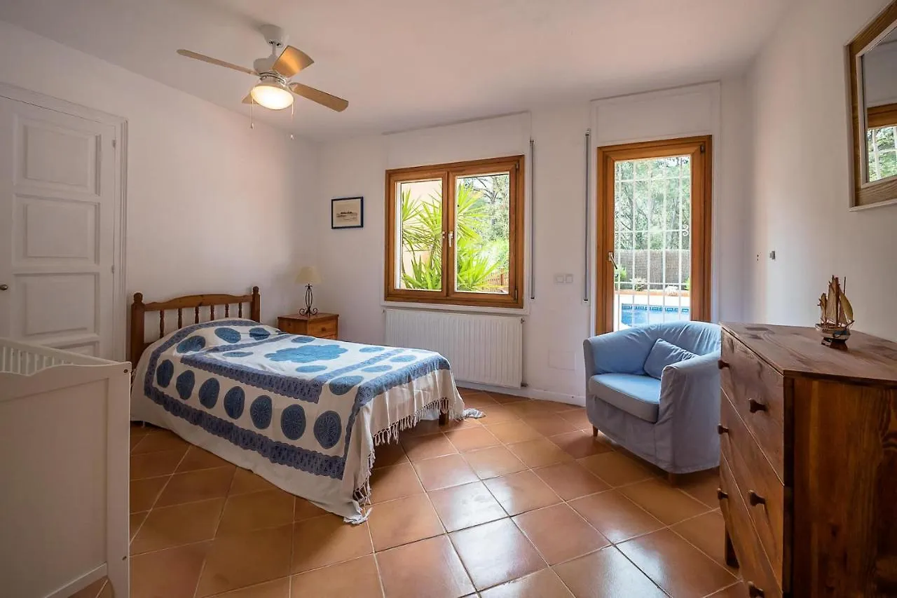 Holiday home T-8 Tamariu 9Pax Villa