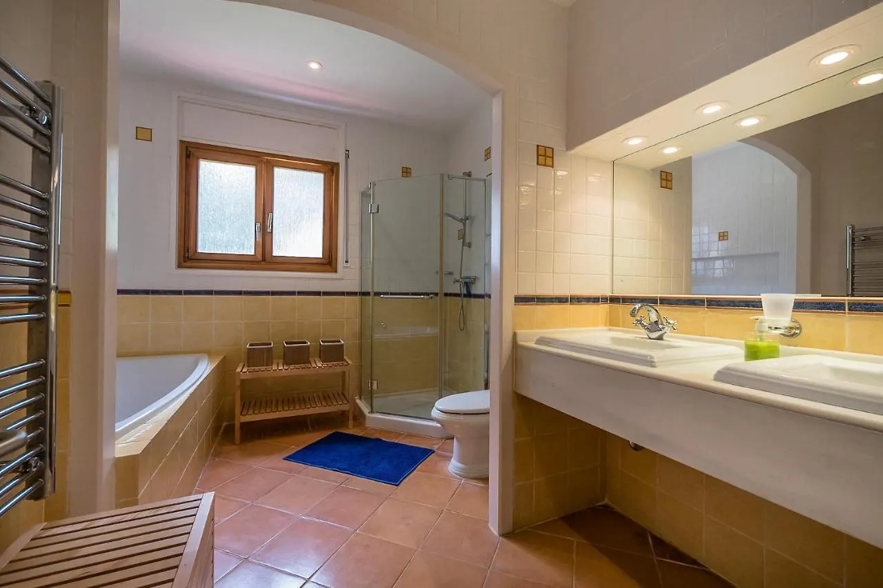 Holiday home T-8 Tamariu 9Pax Villa